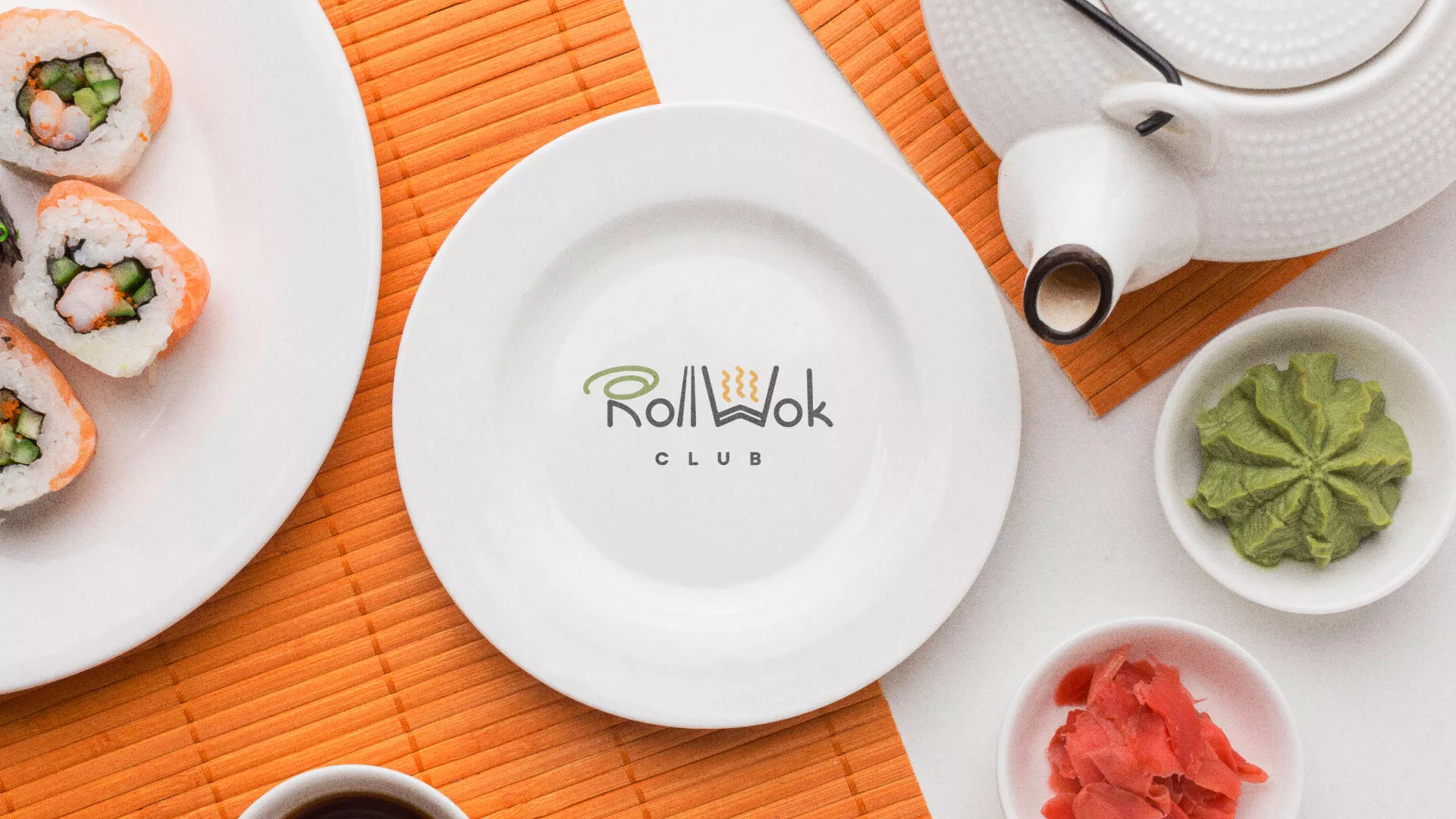 Разработка логотипа и фирменного стиля суши-бара «Roll Wok Club» в Монино